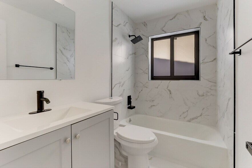 More Photos Of 2121 NE 51st Ct, Fort Lauderdale Apartments For Sale