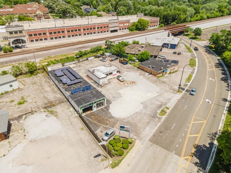 More Photos Of 618-628 1st, Geneva Carwash For Sale