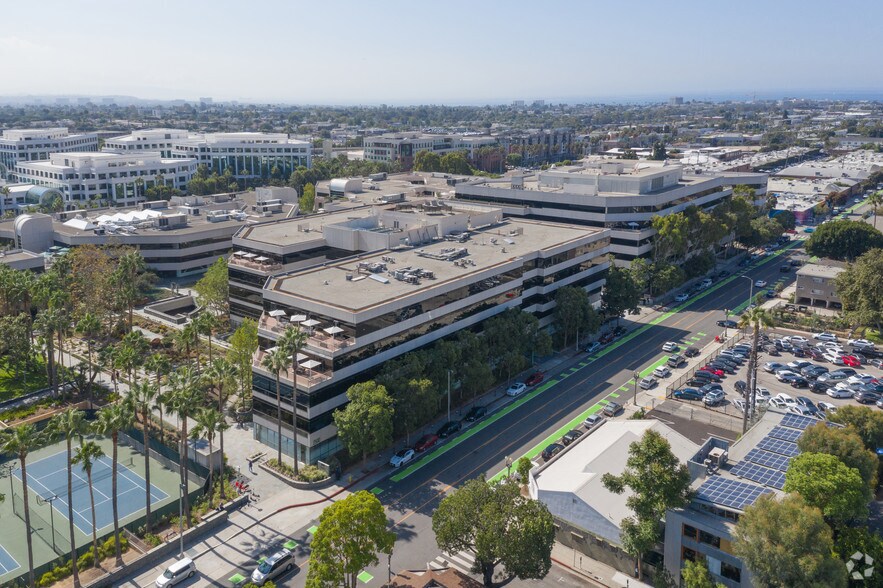 More Photos Of 2401 Colorado Ave, Santa Monica Unknown For Lease