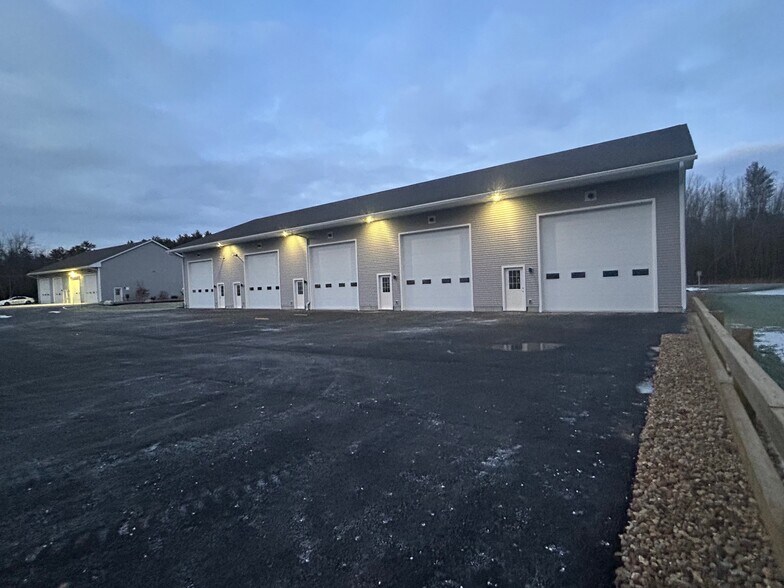 More Photos Of 20 Riverland Rd, Canterbury Flex For Lease