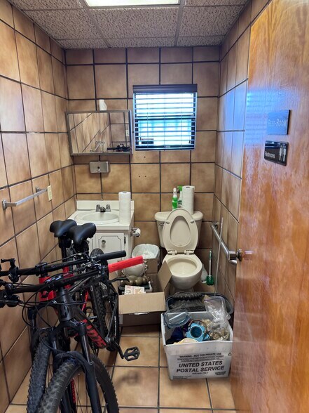 More Photos Of 2660 SW 3rd St, Miami Office For Sale