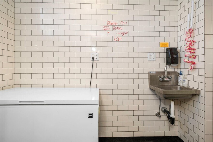 More Photos Of 134 W Main St, Goshen Storefront Retail Residential For Lease