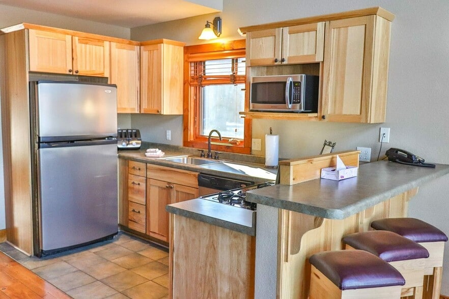 More Photos Of 26050 Oak Ln, Nisswa Hotel For Sale