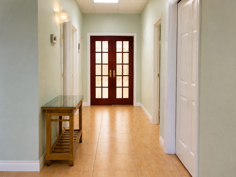 More Photos Of 6972 Aloma Ave, Winter Park Medical For Sale