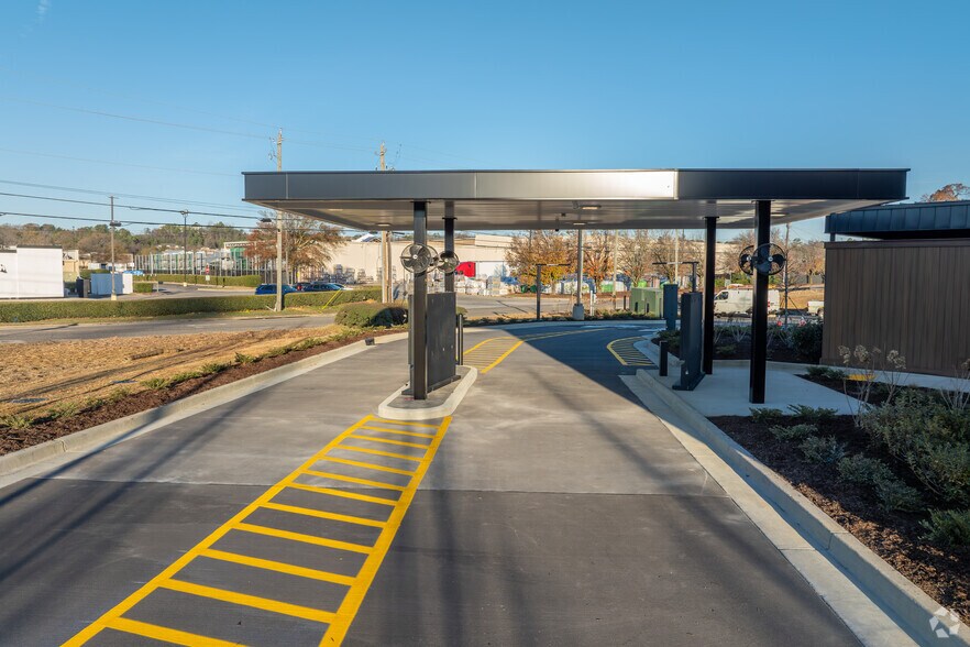 More Photos Of 5301 US 280, Birmingham Restaurant For Sale