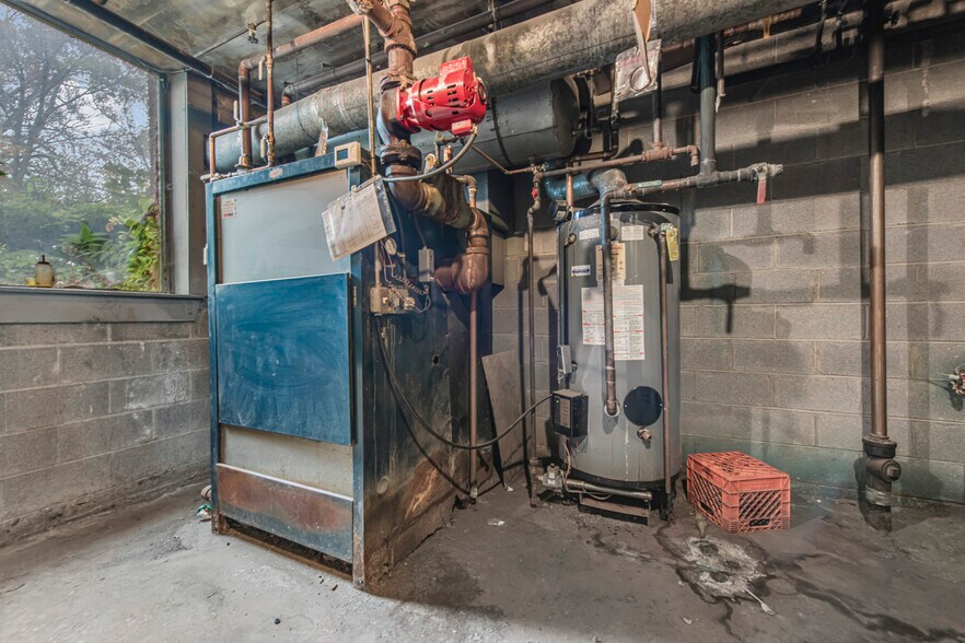 More Photos Of 23740 Fenkell St, Detroit Apartments For Sale