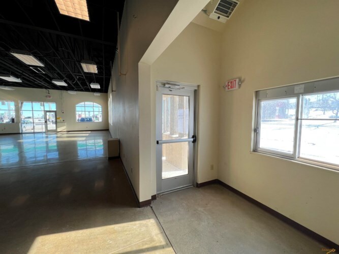 More Photos Of 3851 Eglin St, Rapid City Convenience Store For Lease