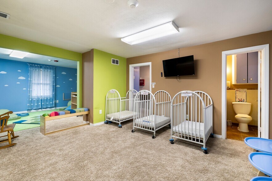 More Photos Of 204 Tibet Ave, Savannah Daycare Center For Sale
