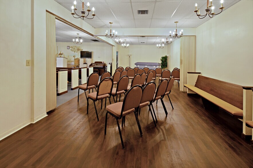 More Photos Of 1940 Dr Martin Luther King Jr St S, Saint Petersburg Specialty For Sale