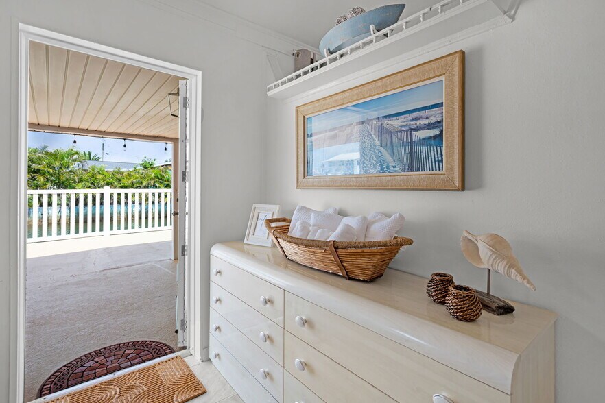 More Photos Of 13901 Old Dixie Hwy, Hudson Multifamily For Sale