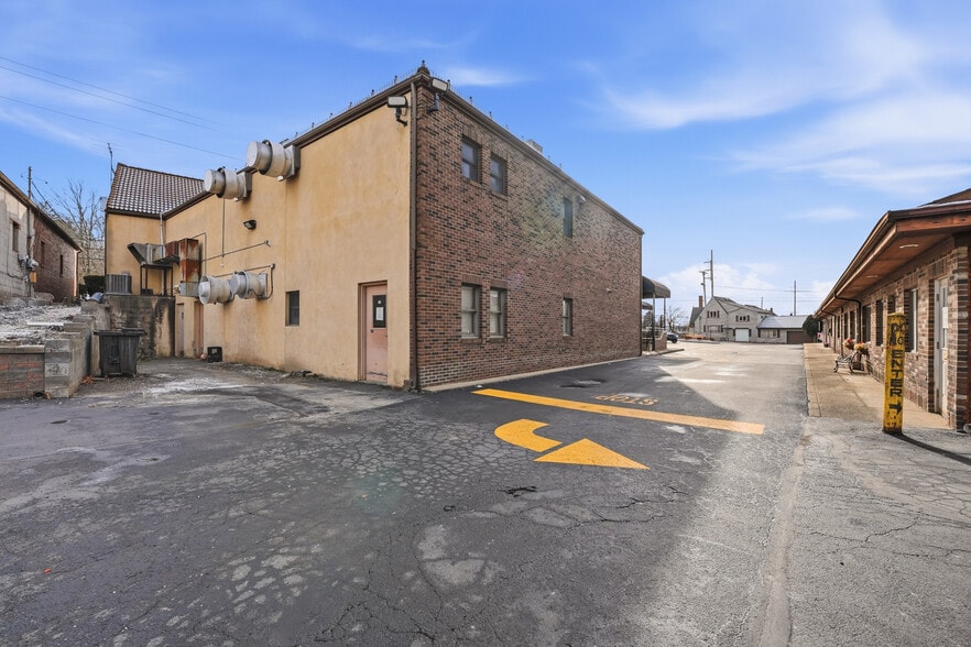 More Photos Of 2305 Wilmington Rd, New Castle Restaurant For Sale