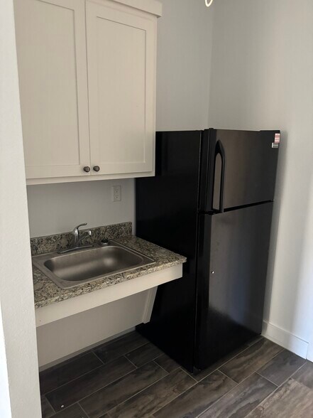 More Photos Of 9117 Milwaukee Ave, Lubbock Office For Lease