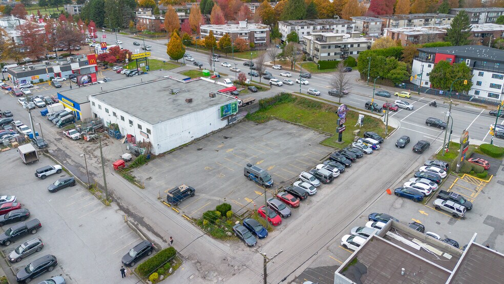 More Photos Of 820 SW Marine Dr, Vancouver Warehouse For Lease
