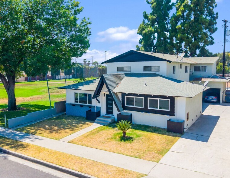 More Photos Of 1109 S Spruce St, Montebello Apartments For Sale