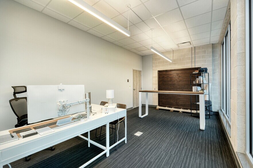 More Photos Of 211 S Brown St, Round Rock Medical For Lease