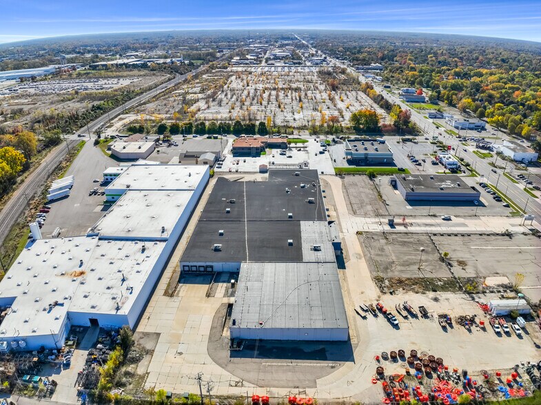 More Photos Of 2010 N Dort Hwy, Flint Service For Sale