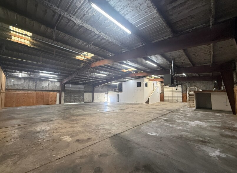 More Photos Of 4635 S 100th East Ave, Tulsa Manufacturing For Sale
