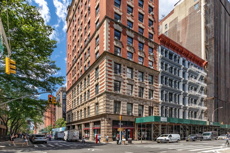 More Photos Of 4 W 4th St, New York Apartments For Lease