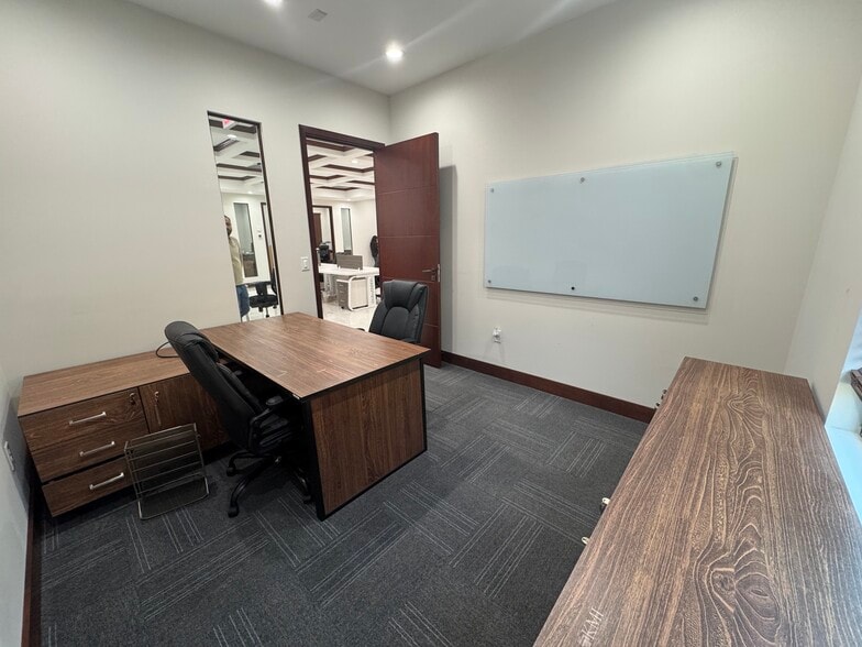 More Photos Of 3430 Paddocks Pky, Suwanee Office For Sale