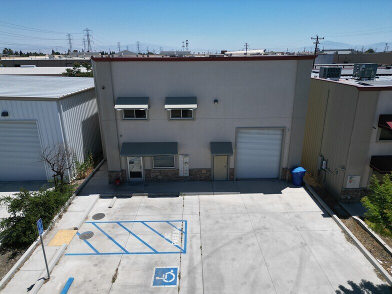 More Photos Of 2810 Mosasco St, Bakersfield Light Distribution For Lease