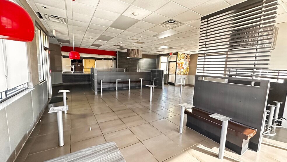 More Photos Of 34528 N Highway 45, Third Lake Fast Food For Lease