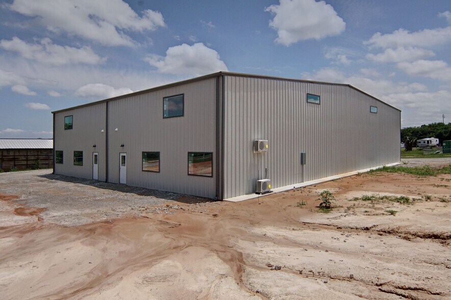 More Photos Of 589 CR 3597, Boyd Warehouse For Sale