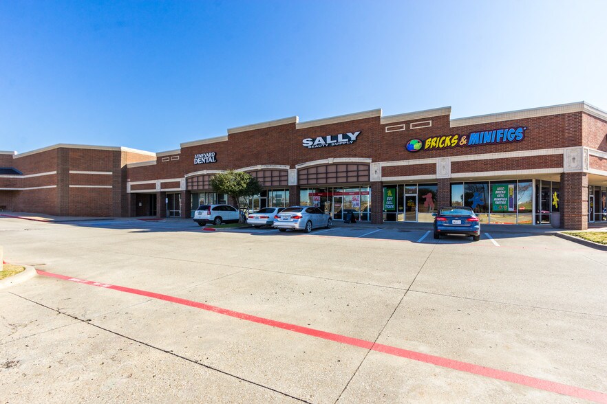 More Photos Of 2030 Glade Rd, Grapevine General Retail For Lease