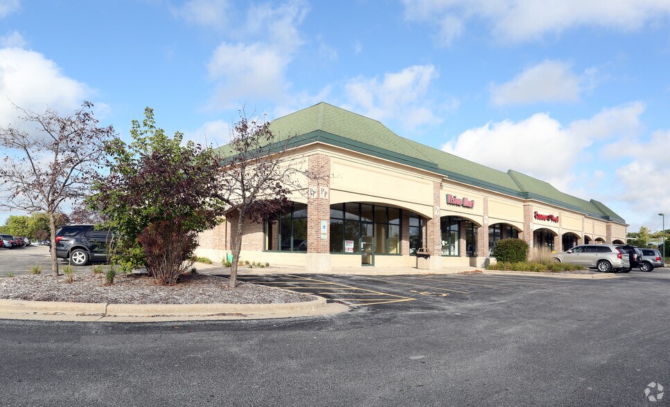 More Photos Of 900-1140 Gateway Ct, West Bend Unknown For Lease