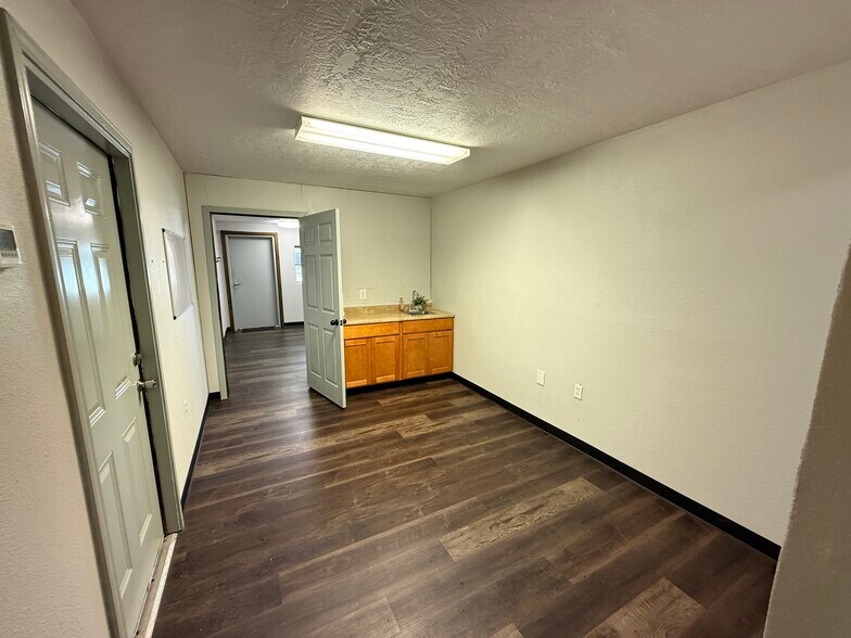 More Photos Of 23740 I-10, Vidor Industrial For Sale