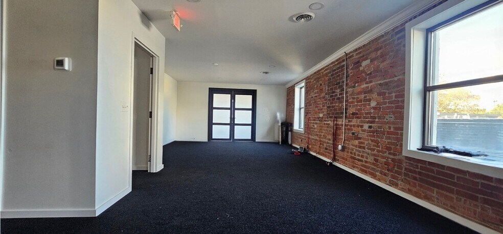 More Photos Of 223 17th St, Virginia Beach Storefront Retail Office For Sale