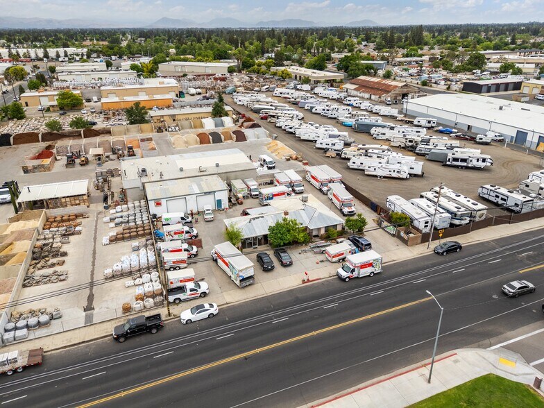 More Photos Of 25 Sunnyside Ave, Clovis Freestanding For Sale