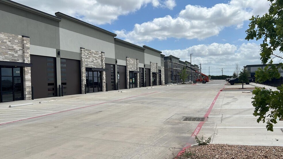 More Photos Of 15893 Ronald Reagan Blvd, Leander Unknown For Lease