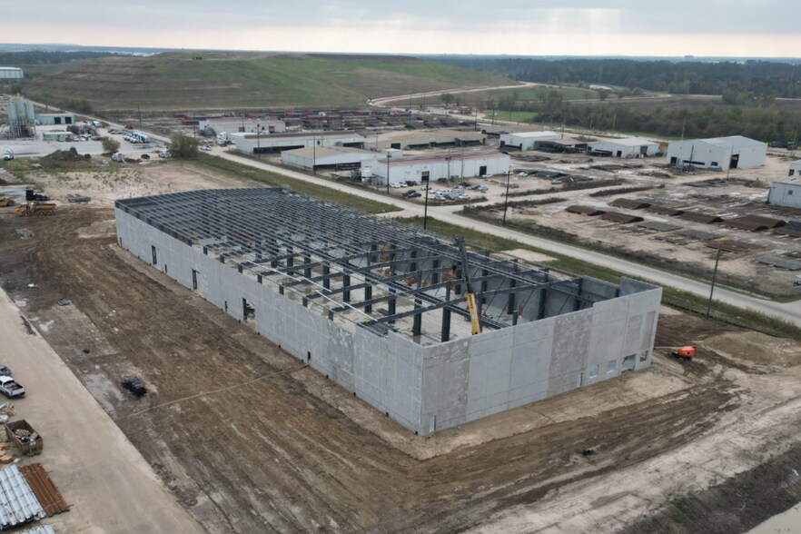 More Photos Of 18880 E Hardy Rd, Houston Warehouse For Lease