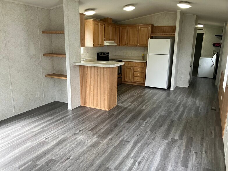 More Photos Of 111 Adams St, Horseshoe Bend Multifamily For Sale