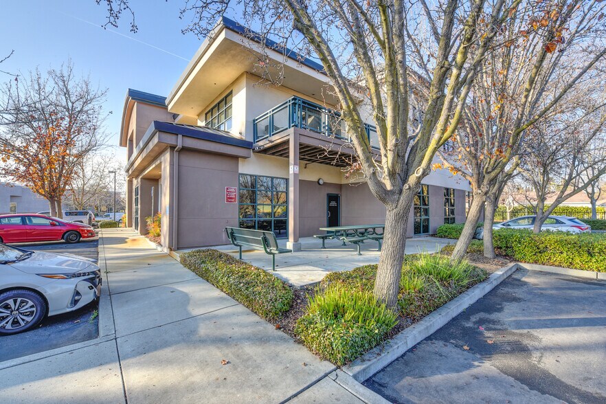 More Photos Of 2940 Spafford St, Davis Office For Lease