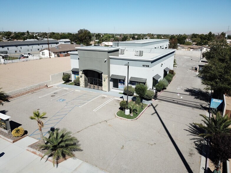 More Photos Of 15788 Bear Valley Rd, Victorville Freestanding For Lease