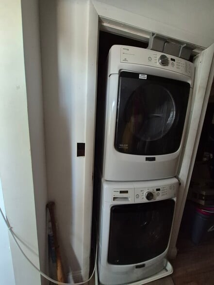 More Photos Of 360 Bay Ave, Milford Storefront Retail Residential For Sale