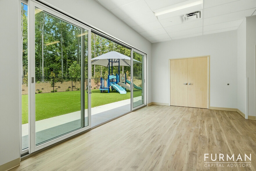More Photos Of 1240 Newnan Crossing Blvd E, Newnan Daycare Center For Sale