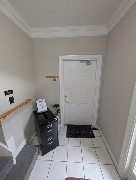 More Photos Of 6511 Creedmoor Rd, Raleigh Office For Lease