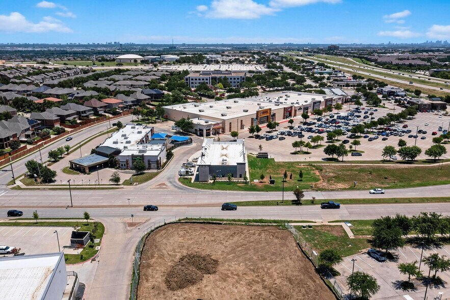 More Photos Of 8500 Olympus Blvd, Irving Office For Sale
