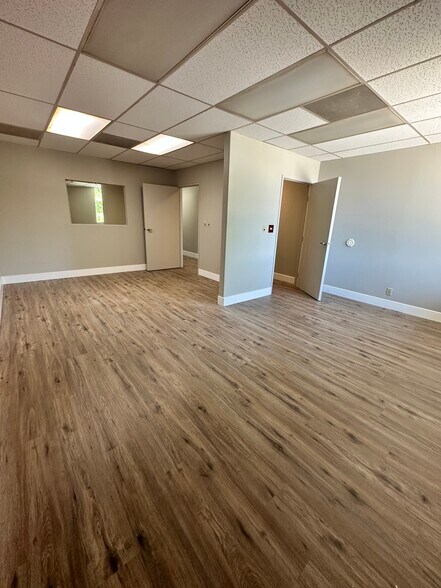 More Photos Of 1633 Erringer Rd, Simi Valley Medical For Lease