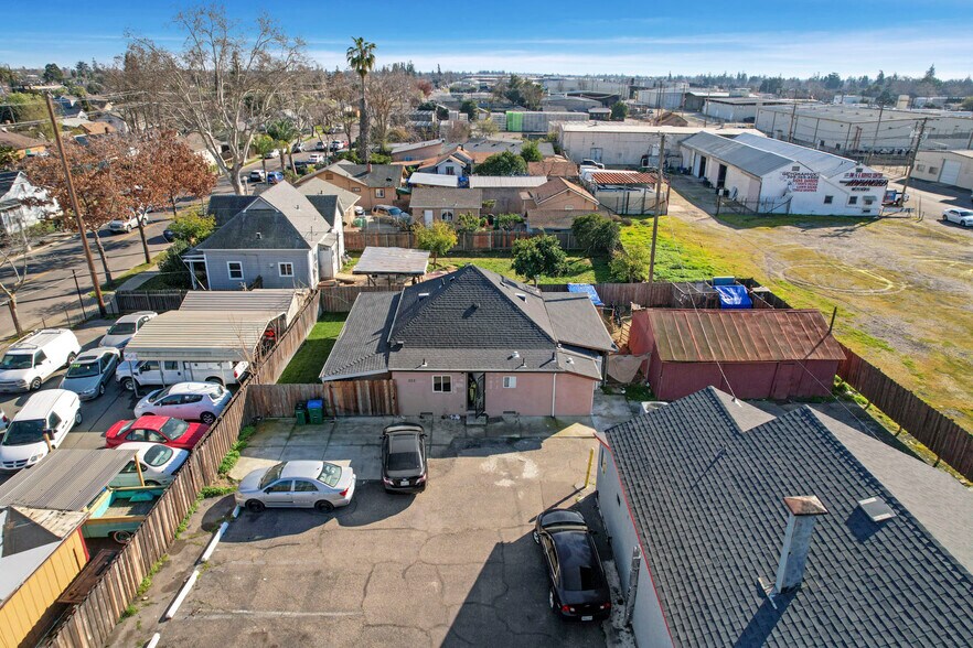 More Photos Of 104 E Lodi Ave, Lodi Storefront Retail Office For Sale