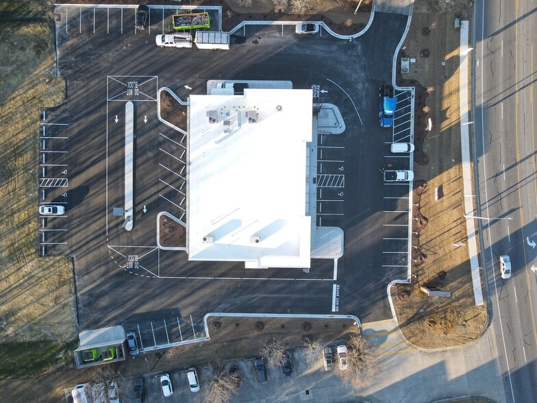 More Photos Of 2109 W Arlington Blvd, Greenville General Retail For Lease