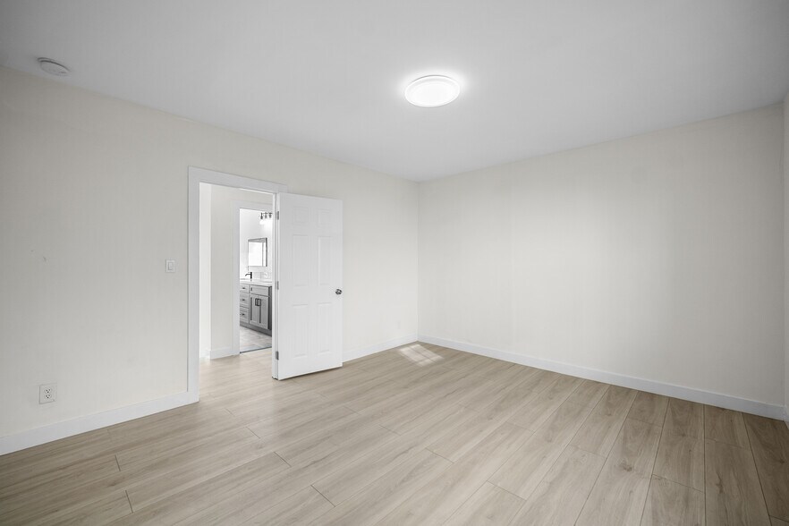 More Photos Of 2823 W 8th St, Los Angeles Office For Lease