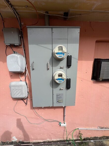 More Photos Of 77 Northwest Blvd, Miami Multifamily For Sale