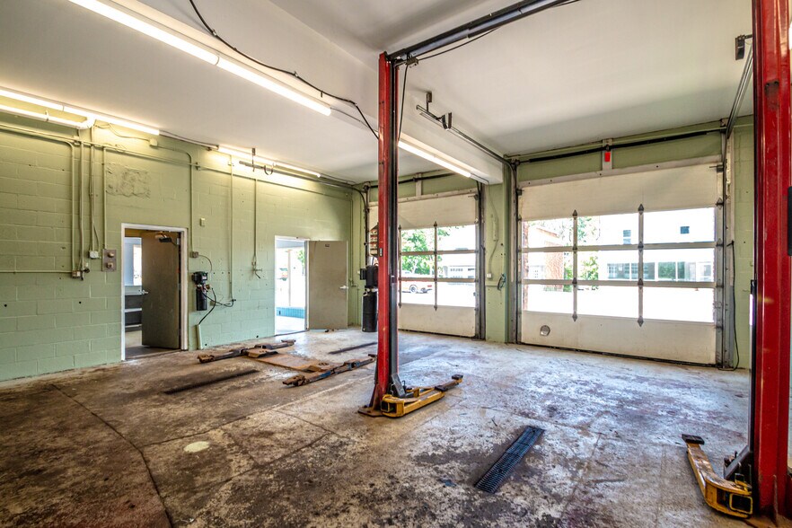 More Photos Of 45 Main St, Conway Auto Repair For Sale
