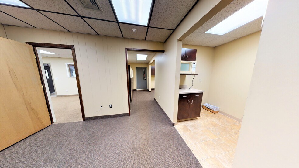 More Photos Of 43 Franklin St, East Hartford Warehouse For Lease