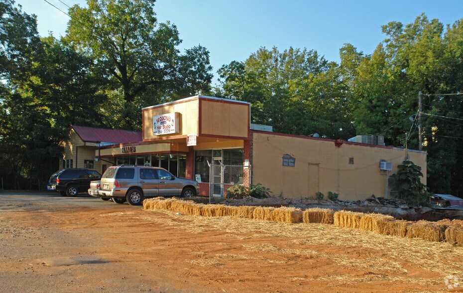 More Photos Of 2141 Candler Rd, Decatur Freestanding For Sale