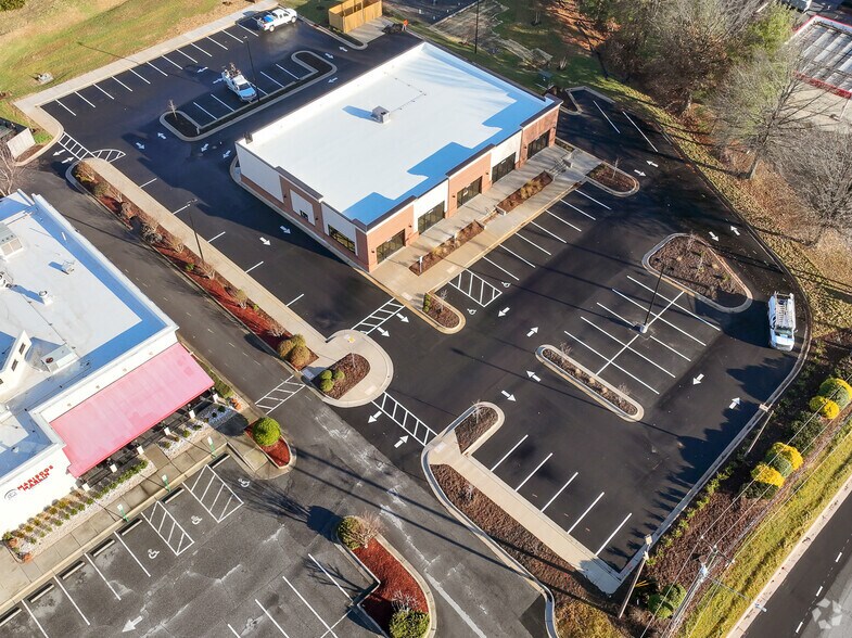 More Photos Of 2434 S Stratford Rd, Winston-Salem General Retail For Lease