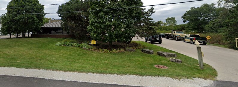 More Photos Of 28846 N Nagel Ct, Lake Bluff Warehouse For Lease